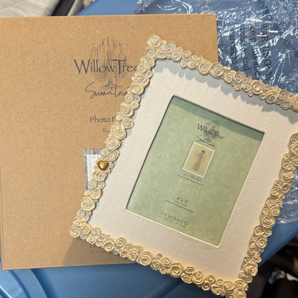 Willow Tree Ivory Rose Photo Frame